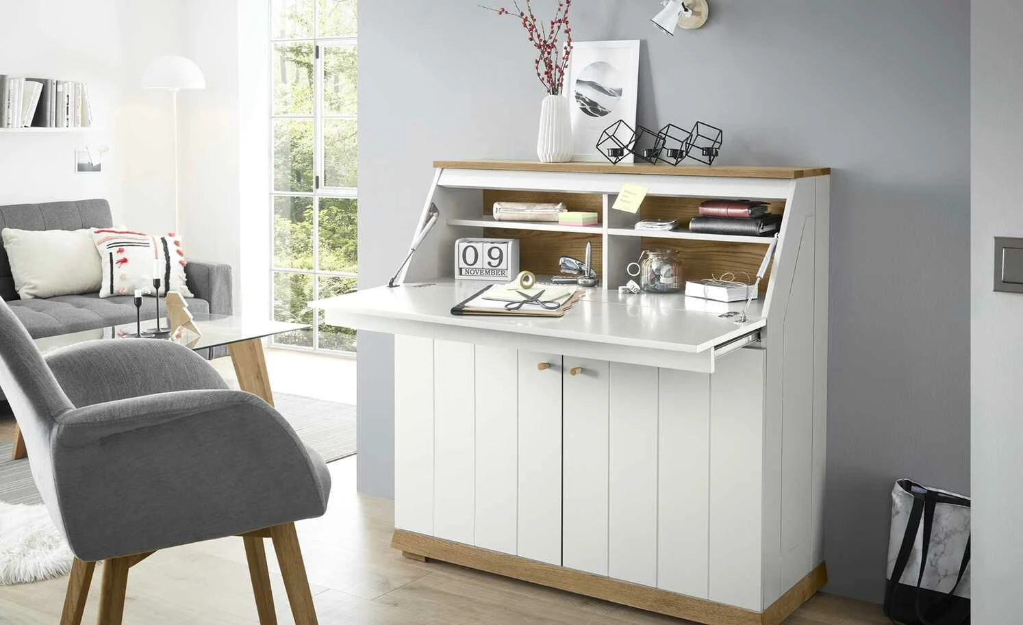 Sekretär Trave 1 Sekretär Trave