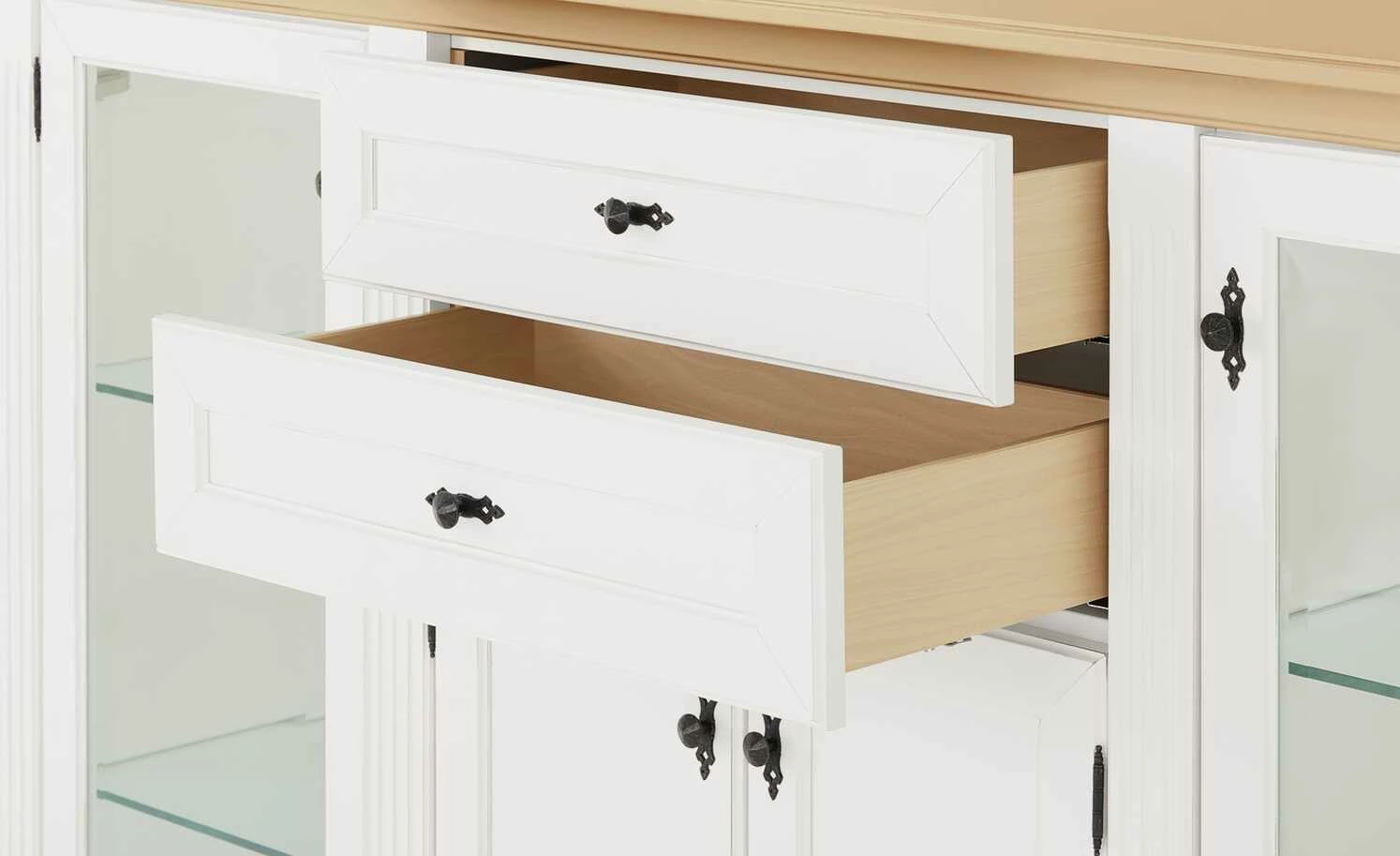 maison bleue Highboard Petit Chalet | Weiß / Asteiche mit Glastüren 6 maison bleue Highboard Petit Chalet | Weiß / Asteiche mit Glastüren – Bild 6