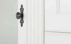 maison bleue Highboard Petit Chalet | Weiß / Asteiche mit Glastüren 23 maison bleue Highboard Petit Chalet | Weiß / Asteiche mit Glastüren -Kommode & Sideboards Verkäufe 12202659 8 202206232232