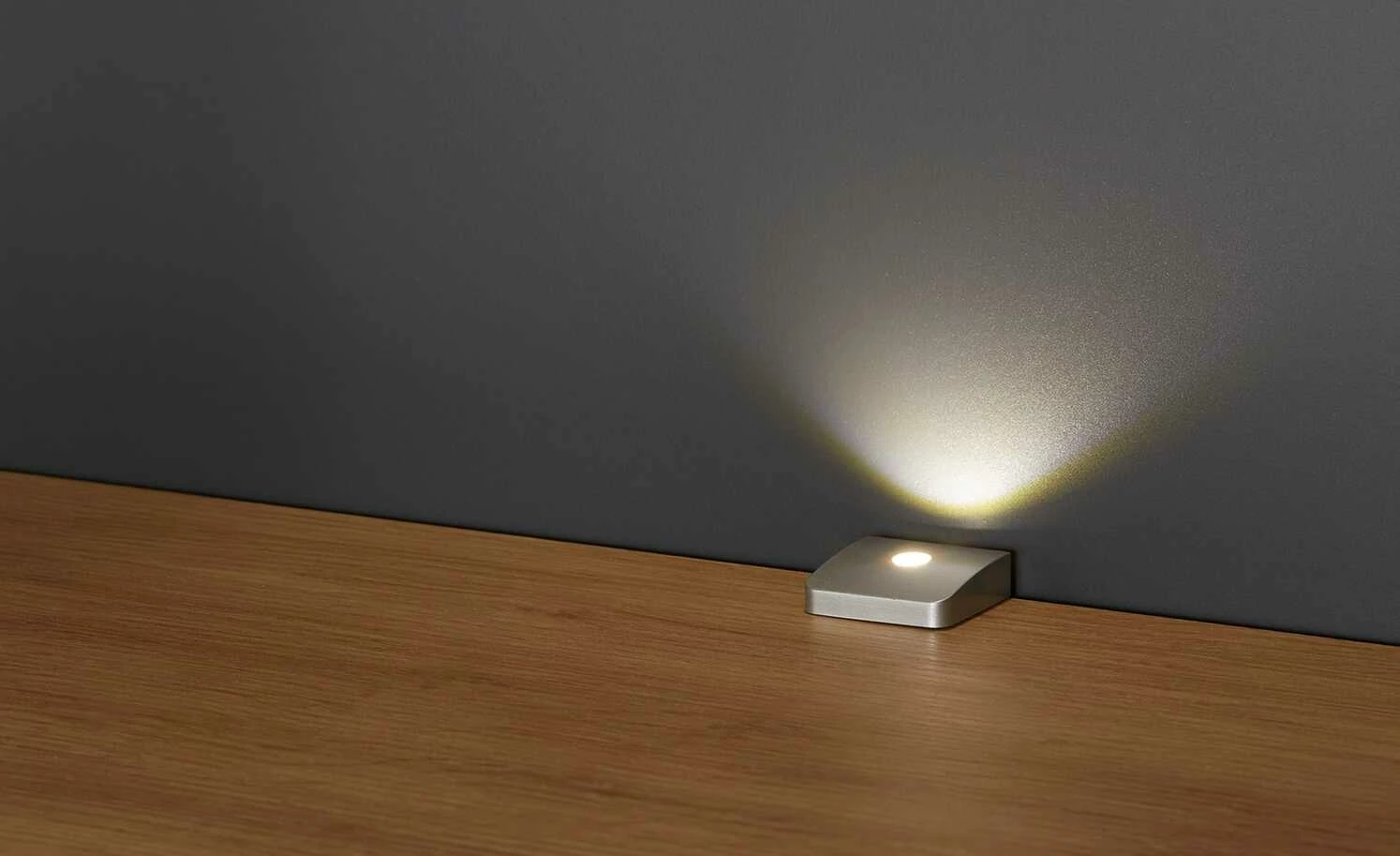 Eckvitrine Varese | Graphitgrau / Asteiche (Nachbildung) 9 Eckvitrine Varese | Graphitgrau / Asteiche (Nachbildung) – Bild 9