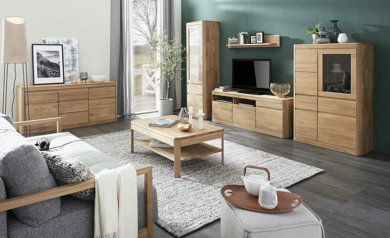 Woodford Vitrine Barton 1 Woodford Vitrine Barton