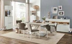 Berger & Rath Vitrine Claro | Weiß-Creme rechts Sichtbare Rückwand gesandstrahlt