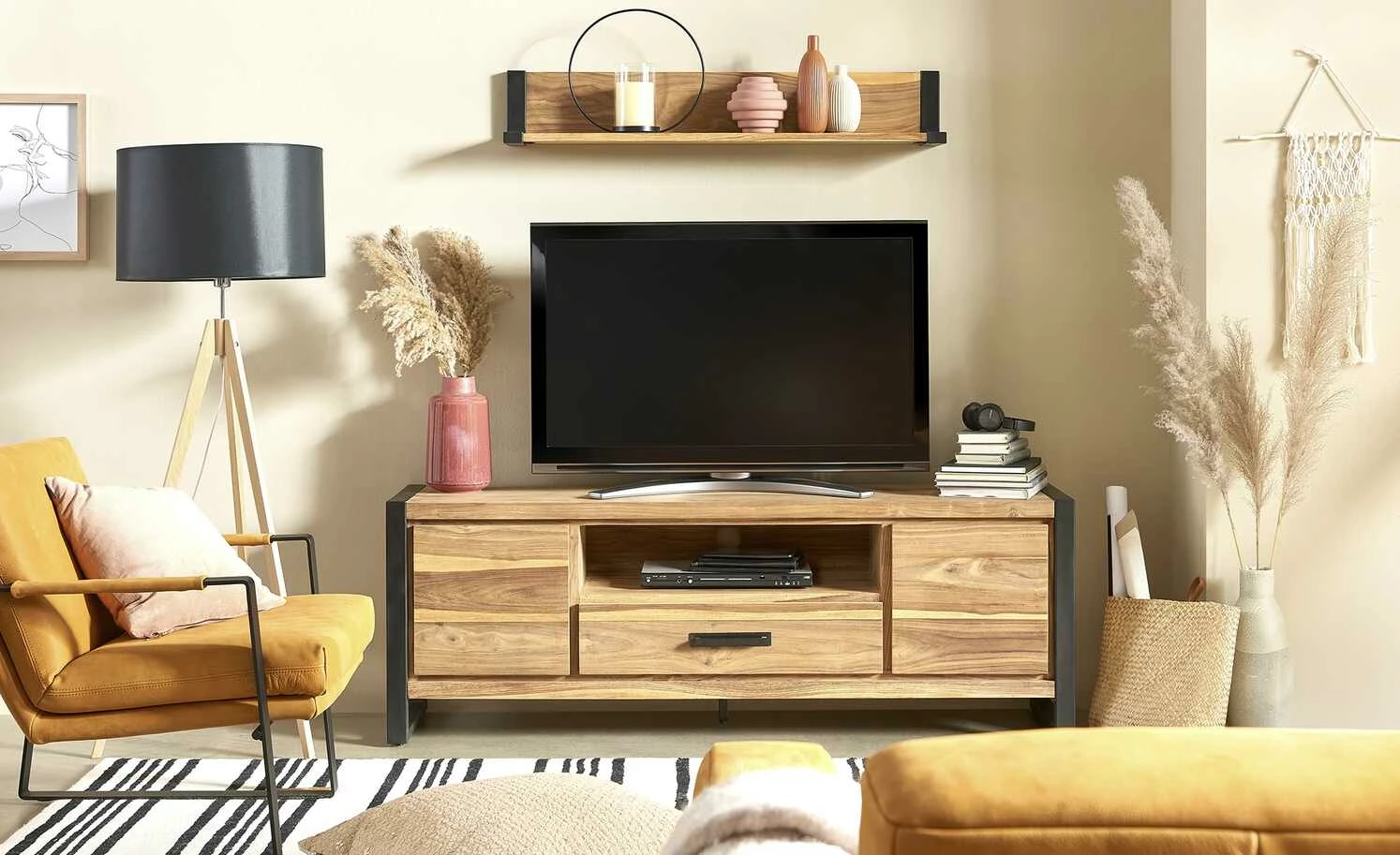 Gray & Jones TV-Lowboard Tierra Fuego One 1 Gray & Jones TV-Lowboard Tierra Fuego One