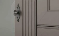 maison bleue Highboard Petit Chalet | Graphitgrau / Asteiche mit Glastüren 23 maison bleue Highboard Petit Chalet | Graphitgrau / Asteiche mit Glastüren -Kommode & Sideboards Verkäufe 13232366 8 202206232232