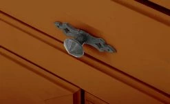 maison bleue Highboard Petit Chalet | Cognac antik (Braun) mit Holztüren 14 maison bleue Highboard Petit Chalet | Cognac antik (Braun) mit Holztüren -Kommode & Sideboards Verkäufe 13232369 7 202206232232