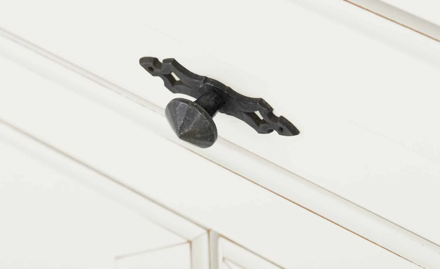 maison bleue Highboard Petit Chalet | Vintage Weiß mit Holztüren 4 maison bleue Highboard Petit Chalet | Vintage Weiß mit Holztüren – Bild 4