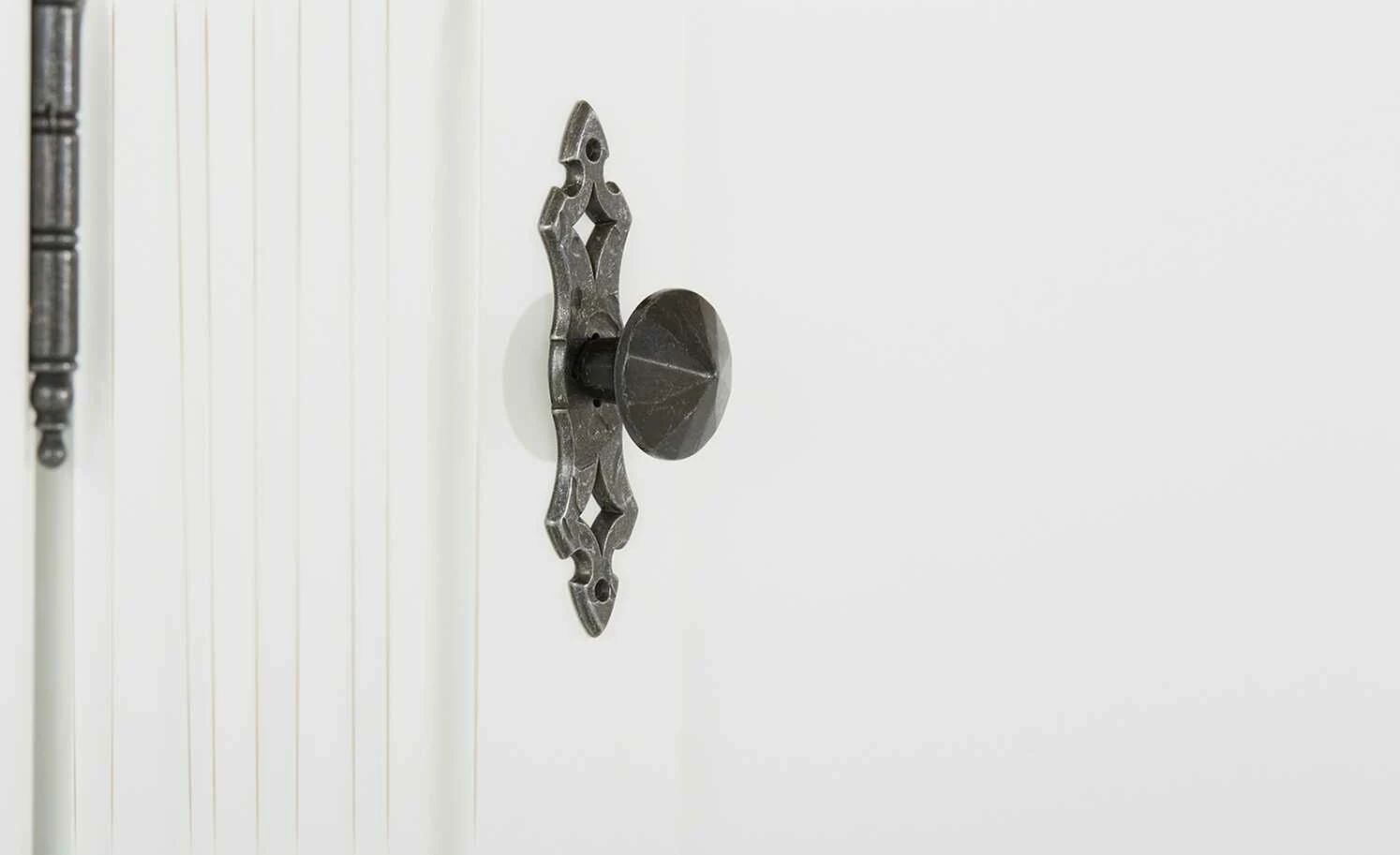 maison bleue Highboard Petit Chalet | Vintage Weiß mit Holzboden 7 maison bleue Highboard Petit Chalet | Vintage Weiß mit Holzboden – Bild 7