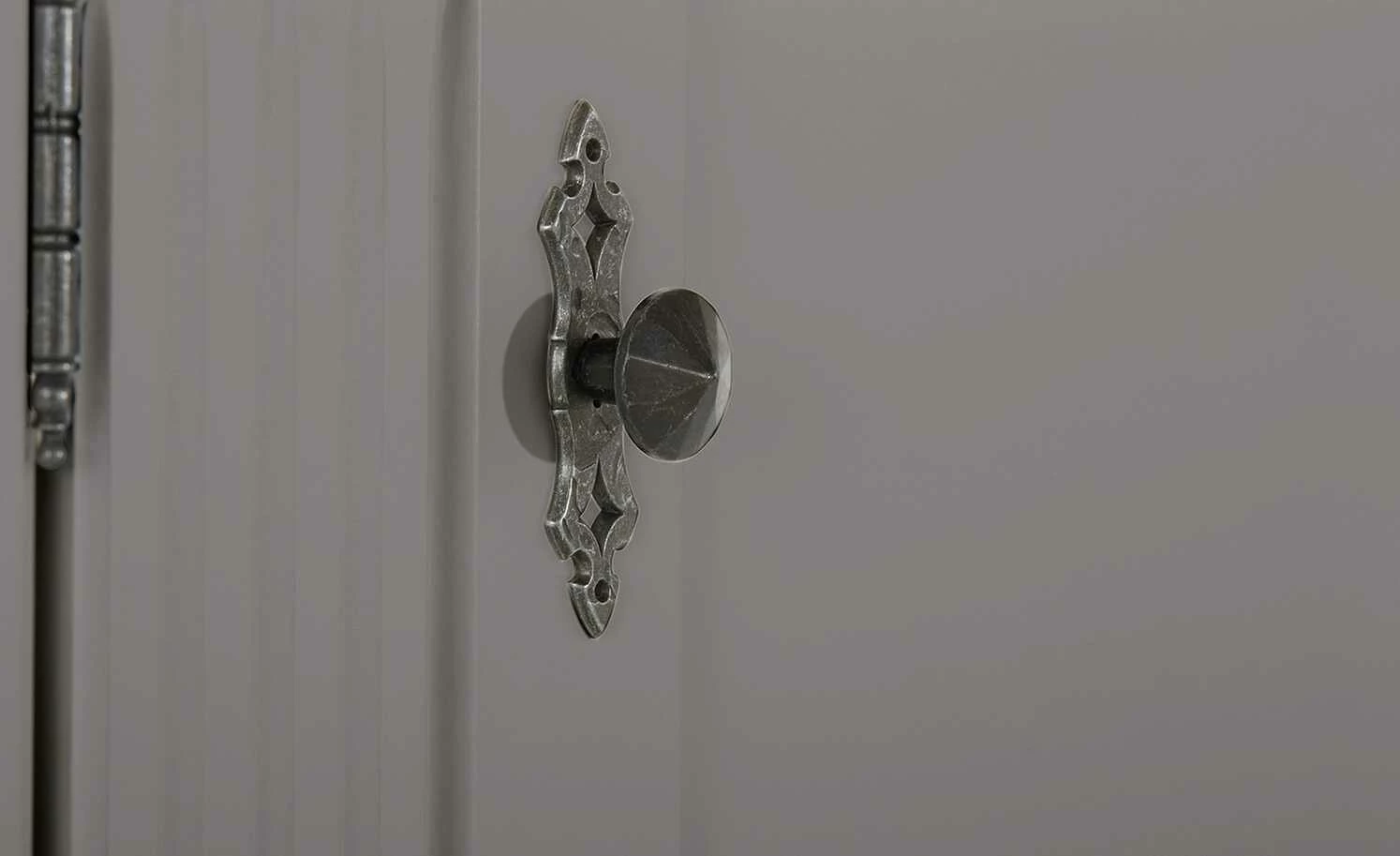 maison bleue Highboard Petit Chalet | Graphitgrau / Asteiche mit Glasboden 13 maison bleue Highboard Petit Chalet | Graphitgrau / Asteiche mit Glasboden – Bild 13