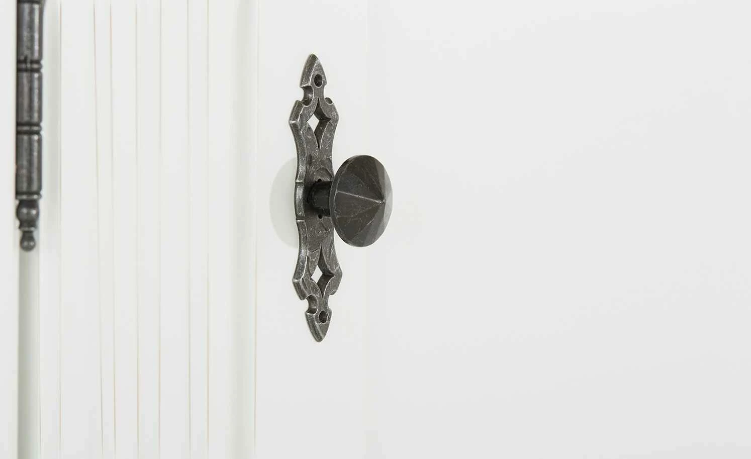 maison bleue Highboard Petit Chalet | Vintage Weiß mit Glasboden 14 maison bleue Highboard Petit Chalet | Vintage Weiß mit Glasboden – Bild 14